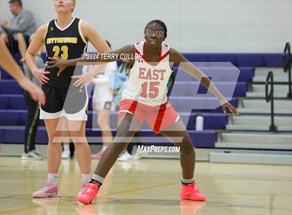 Thumbnail 3 in Cottonwood vs. East (South Mountain Holiday Classic) photogallery.