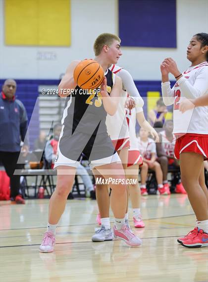 Thumbnail 2 in Cottonwood vs. East (South Mountain Holiday Classic) photogallery.