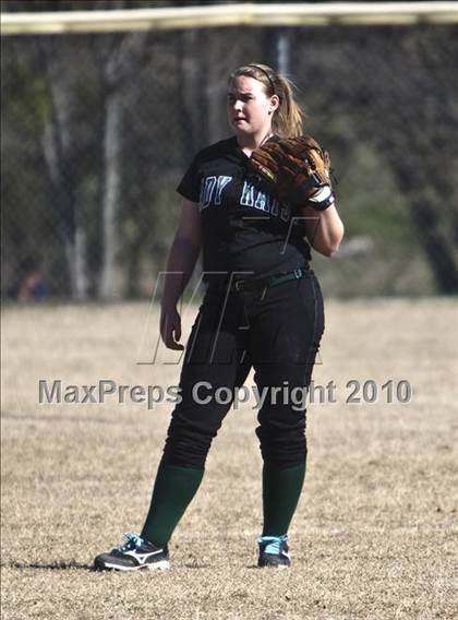 Thumbnail 2 in Nolan Catholic @ Kennedale photogallery.