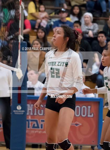 Thumbnail 2 in Tuba City vs. Tanque Verde (AIA 3A Quarterfinal) photogallery.