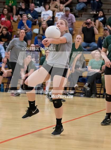 Thumbnail 2 in Tuba City vs. Tanque Verde (AIA 3A Quarterfinal) photogallery.