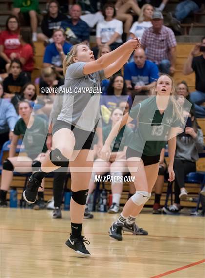 Thumbnail 3 in Tuba City vs. Tanque Verde (AIA 3A Quarterfinal) photogallery.