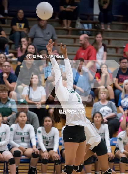 Thumbnail 1 in Tuba City vs. Tanque Verde (AIA 3A Quarterfinal) photogallery.