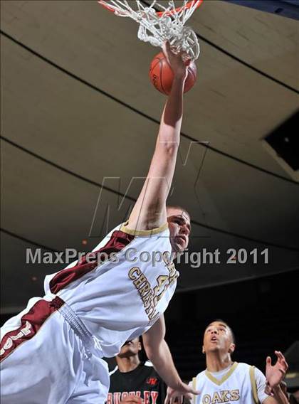 Thumbnail 2 in Oaks Christian vs. Buckley (CIF SS 4A Final) photogallery.