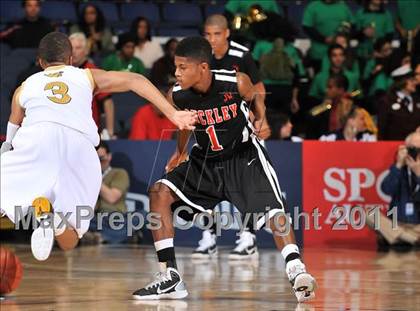 Thumbnail 2 in Oaks Christian vs. Buckley (CIF SS 4A Final) photogallery.