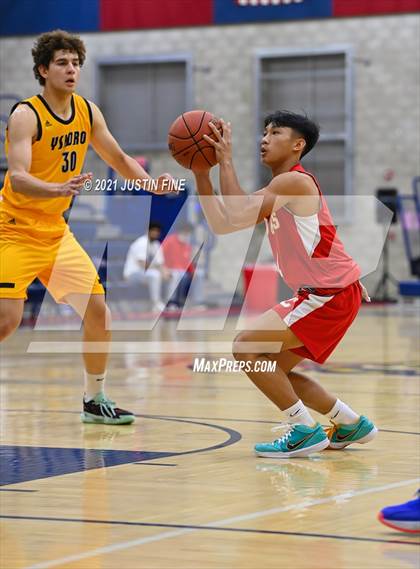 Thumbnail 3 in Cathedral Catholic @ San Ysidro (San Diego Tip Off Challenge) photogallery.