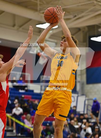 Thumbnail 3 in Cathedral Catholic @ San Ysidro (San Diego Tip Off Challenge) photogallery.