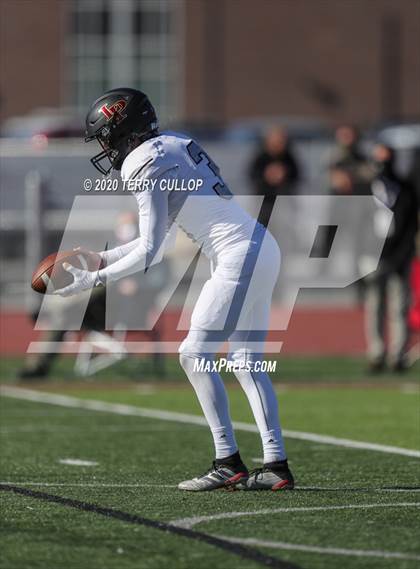 Thumbnail 3 in Lone Peak vs. Corner Canyon (UHSAA 6A Final) photogallery.