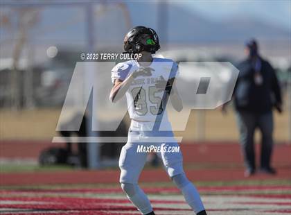 Thumbnail 2 in Lone Peak vs. Corner Canyon (UHSAA 6A Final) photogallery.