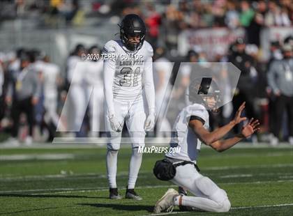 Thumbnail 2 in Lone Peak vs. Corner Canyon (UHSAA 6A Final) photogallery.