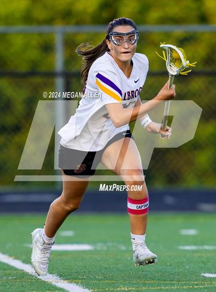 Thumbnail 3 in Bellbrook vs. Chaminade Julienne Catholic (OHSAA Division II Region 7 Round 1) photogallery.