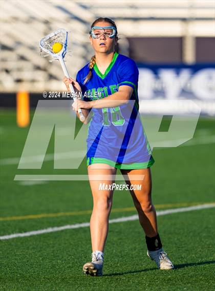 Thumbnail 1 in Bellbrook vs. Chaminade Julienne Catholic (OHSAA Division II Region 7 Round 1) photogallery.