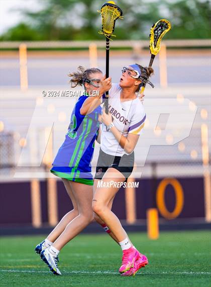 Thumbnail 3 in Bellbrook vs. Chaminade Julienne Catholic (OHSAA Division II Region 7 Round 1) photogallery.