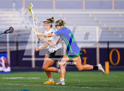 Thumbnail 2 in Bellbrook vs. Chaminade Julienne Catholic (OHSAA Division II Region 7 Round 1) photogallery.