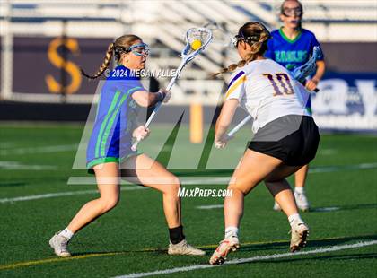 Thumbnail 3 in Bellbrook vs. Chaminade Julienne Catholic (OHSAA Division II Region 7 Round 1) photogallery.