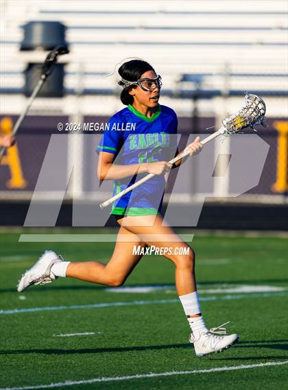 Thumbnail 1 in Bellbrook vs. Chaminade Julienne Catholic (OHSAA Division II Region 7 Round 1) photogallery.