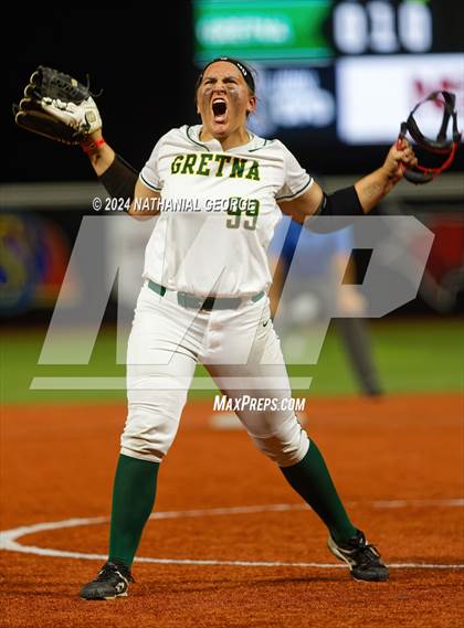 Thumbnail 1 in Gretna vs. Millard North (NSAA Class A Final) photogallery.