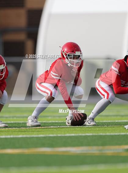 Thumbnail 2 in FR: Legend @ Regis Jesuit photogallery.