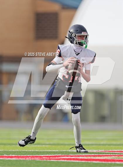 Thumbnail 1 in FR: Legend @ Regis Jesuit photogallery.