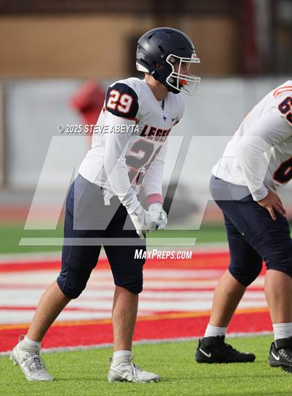 Thumbnail 1 in FR: Legend @ Regis Jesuit photogallery.