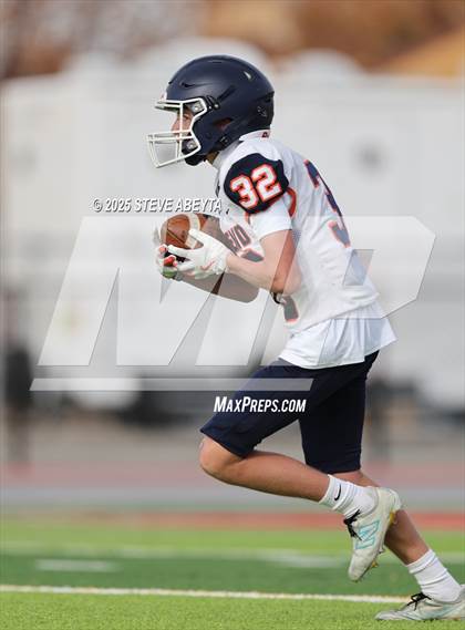 Thumbnail 3 in FR: Legend @ Regis Jesuit photogallery.