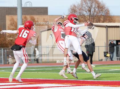 Thumbnail 3 in FR: Legend @ Regis Jesuit photogallery.