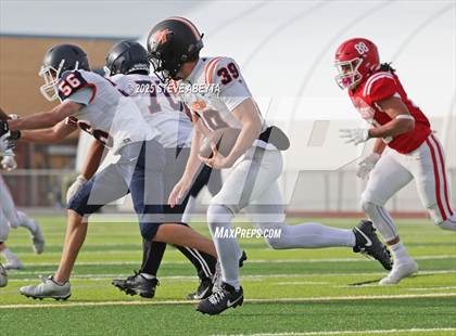 Thumbnail 3 in FR: Legend @ Regis Jesuit photogallery.