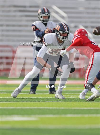 Thumbnail 1 in FR: Legend @ Regis Jesuit photogallery.