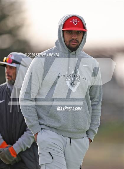 Thumbnail 3 in FR: Legend @ Regis Jesuit photogallery.