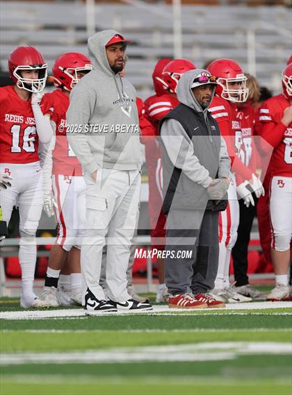 Thumbnail 2 in FR: Legend @ Regis Jesuit photogallery.