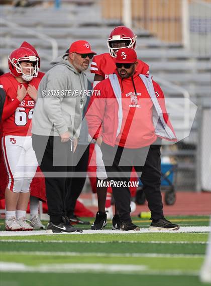 Thumbnail 1 in FR: Legend @ Regis Jesuit photogallery.