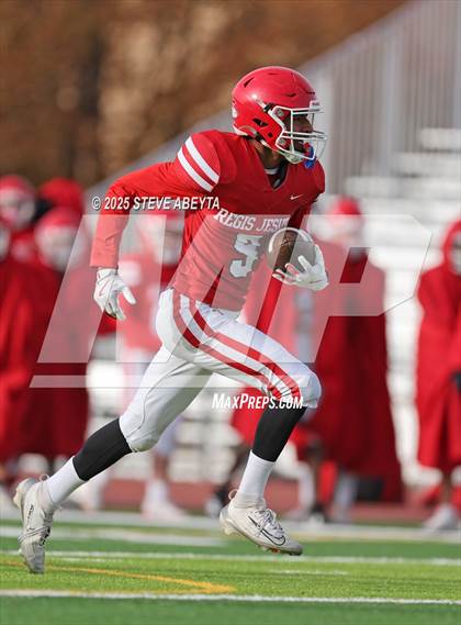 Thumbnail 3 in FR: Legend @ Regis Jesuit photogallery.