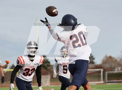 Thumbnail 3 in FR: Legend @ Regis Jesuit photogallery.