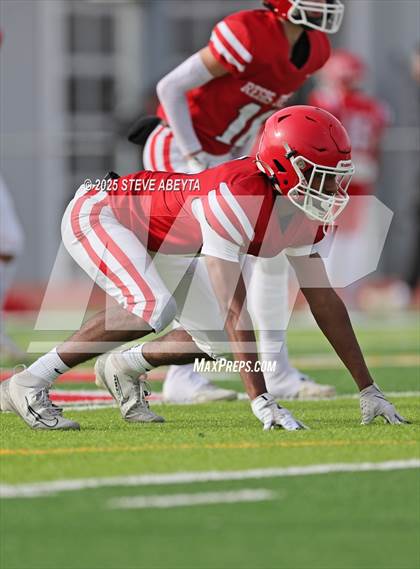 Thumbnail 1 in FR: Legend @ Regis Jesuit photogallery.