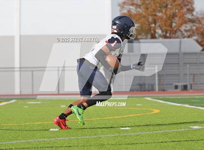 Thumbnail 1 in FR: Legend @ Regis Jesuit photogallery.