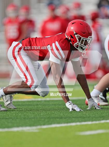 Thumbnail 3 in FR: Legend @ Regis Jesuit photogallery.