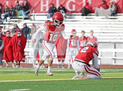 Thumbnail 3 in FR: Legend @ Regis Jesuit photogallery.