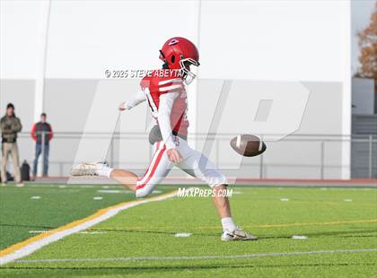 Thumbnail 3 in FR: Legend @ Regis Jesuit photogallery.