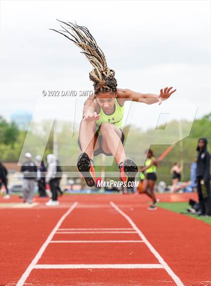 Thumbnail 3 in Suburban Red Conference Championship - Girls Field Events photogallery.