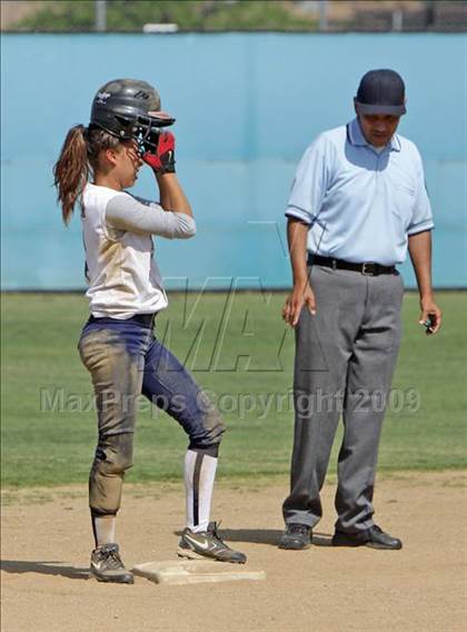 Thumbnail 3 in Elizabeth Learning Center vs. LACES (CIF LA City Section Small School Final) photogallery.