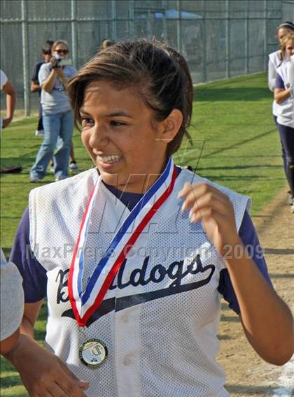 Thumbnail 2 in Elizabeth Learning Center vs. LACES (CIF LA City Section Small School Final) photogallery.