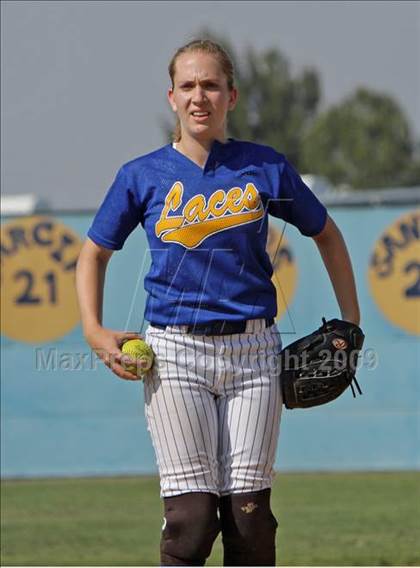 Thumbnail 2 in Elizabeth Learning Center vs. LACES (CIF LA City Section Small School Final) photogallery.