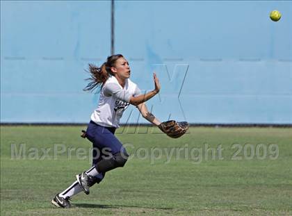 Thumbnail 2 in Elizabeth Learning Center vs. LACES (CIF LA City Section Small School Final) photogallery.
