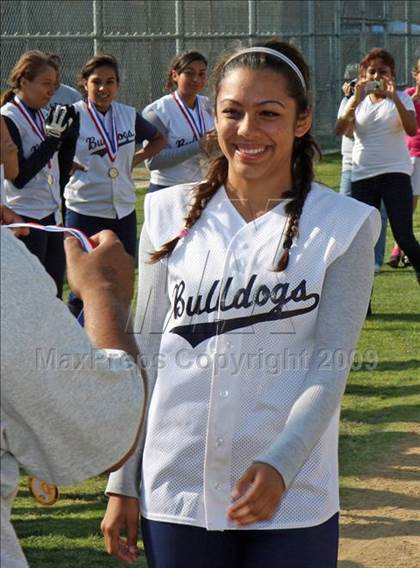 Thumbnail 3 in Elizabeth Learning Center vs. LACES (CIF LA City Section Small School Final) photogallery.