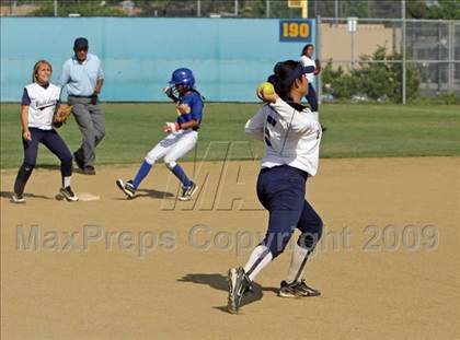Thumbnail 1 in Elizabeth Learning Center vs. LACES (CIF LA City Section Small School Final) photogallery.