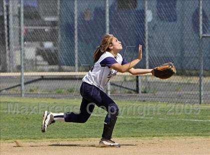 Thumbnail 3 in Elizabeth Learning Center vs. LACES (CIF LA City Section Small School Final) photogallery.