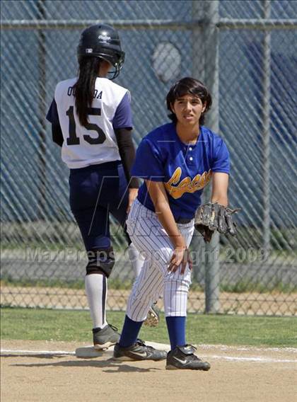 Thumbnail 2 in Elizabeth Learning Center vs. LACES (CIF LA City Section Small School Final) photogallery.