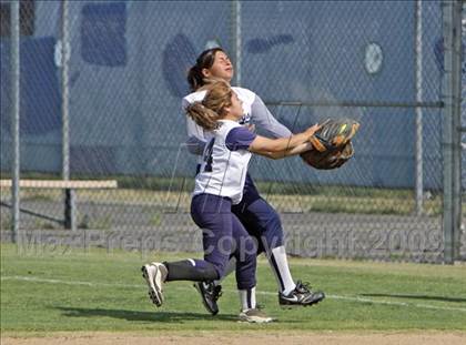 Thumbnail 2 in Elizabeth Learning Center vs. LACES (CIF LA City Section Small School Final) photogallery.