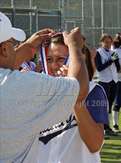 Thumbnail 3 in Elizabeth Learning Center vs. LACES (CIF LA City Section Small School Final) photogallery.