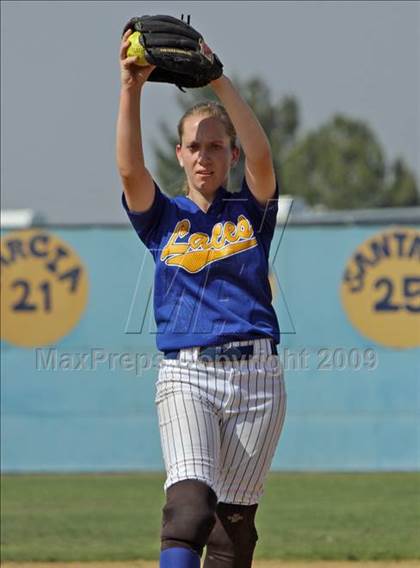 Thumbnail 3 in Elizabeth Learning Center vs. LACES (CIF LA City Section Small School Final) photogallery.